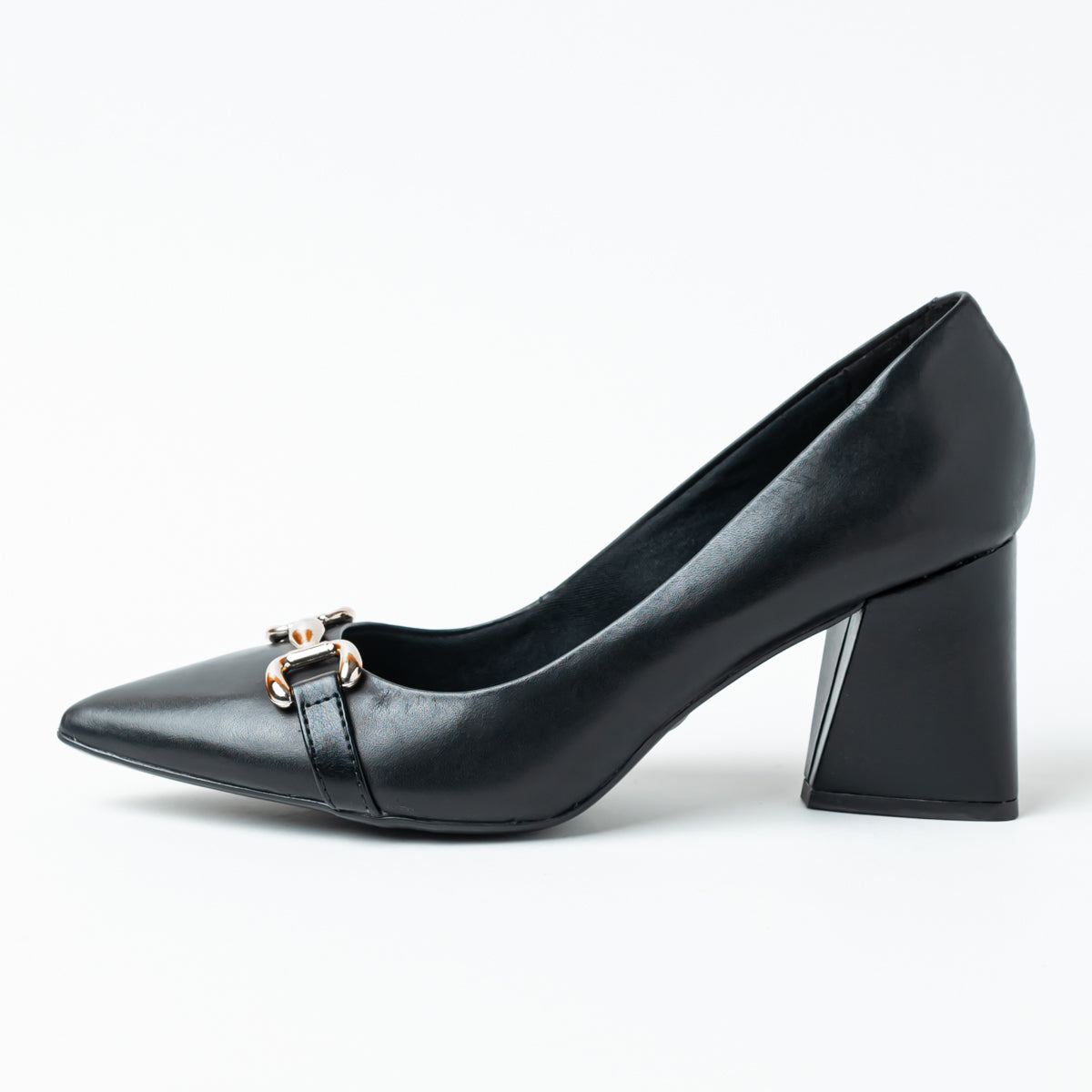 Slip on via store uno perfuros preto